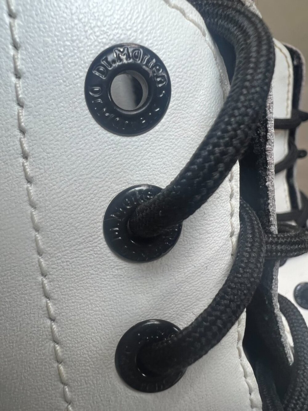 Dr Martens Luana AirWair white boot with yellow trim sz 8 - Picture 3 of 8